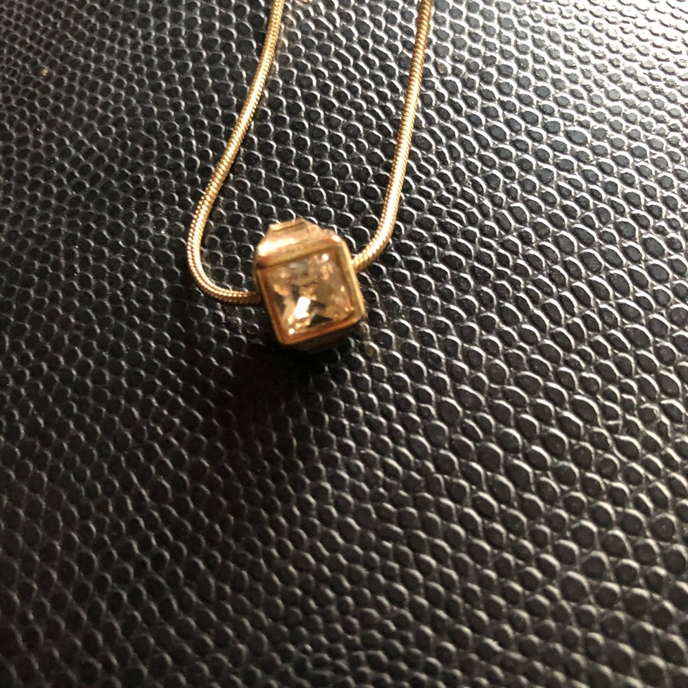 Henri bendel rose gold pendant necklace